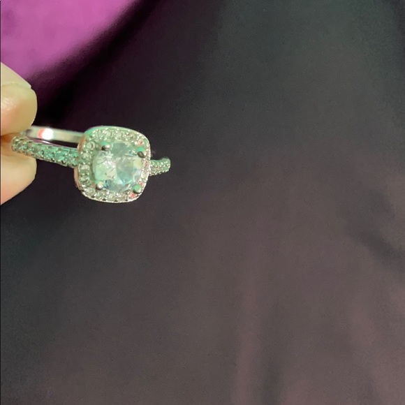 Sparkly silver ring!! - Picture 2 of 3